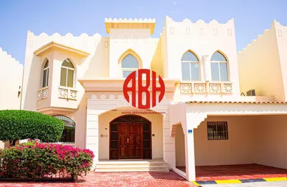 Compound - 4 Bedrooms - 5 Bathrooms for rent in Souk Al gharaffa - Al Gharrafa - Doha