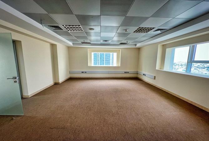 915831 - Property Image 2