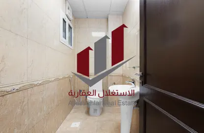 Apartment - 3 Bedrooms - 3 Bathrooms for rent in New Al Hitmi - Fereej Bin Omran - Doha