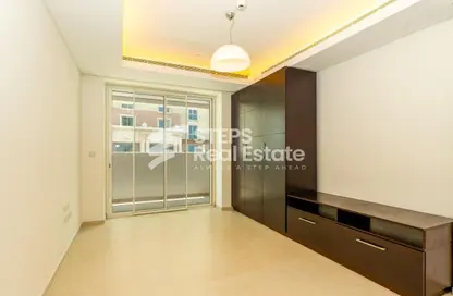 Apartment - Studio - 1 Bathroom for rent in Viva Central - Viva Bahriyah - The Pearl Island - Doha