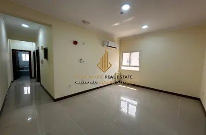 شقة - 2 غرف نوم - 2 حمامات للايجار في شقق مساكن المطار القديم - طريق المطار القديم - الدوحة