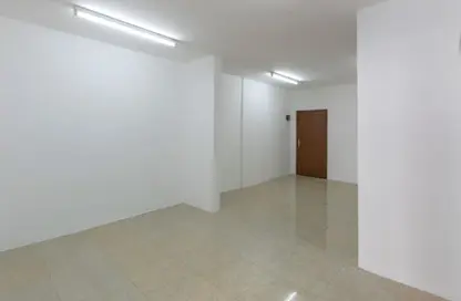 Apartment - 3 Bedrooms - 2 Bathrooms for rent in EB13 - Fereej Bin Mahmoud - Doha