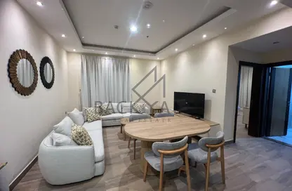 شقة - غرفة نوم - 2 حمامات للايجار في مبنى رمادا التجاري - شارع الروابي - المنتزه - الدوحة