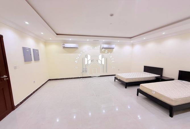 976370 - Property Image 2