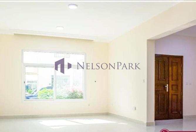 963273 - Property Image 3