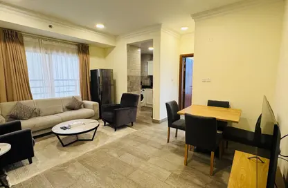 Apartment - 1 Bedroom - 2 Bathrooms for rent in Old Airport Residential Apartments - Old Airport Road - Doha Apartment - 1 Bedroom - 2 Bathrooms for rent in Old Airport Residential Apartments - Old Airport Road - Doha