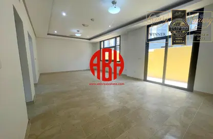 مجمع سكني - 4 غرف نوم - 5 حمامات للايجار في فلل عين خالد - عين خالد - الدوحة