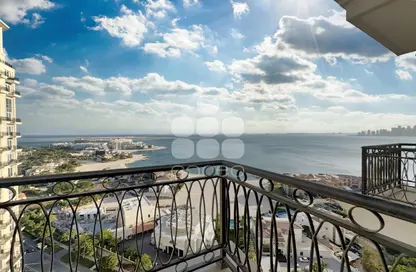 Apartment - 3 Bedrooms - 5 Bathrooms for rent in Floresta Gardens - Floresta Gardens - The Pearl Island - Doha