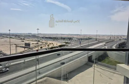 شقة - غرفة نوم - 2 حمامات للايجار في عرض البوليفارد - مدينة الياسمين - الوسيل