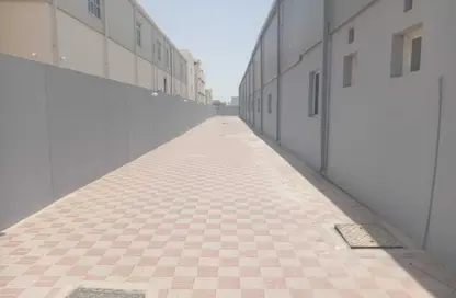 Warehouse - Studio - 2 Bathrooms for rent in East Industrial Street - Birkat Al Awamer - Al Wakra