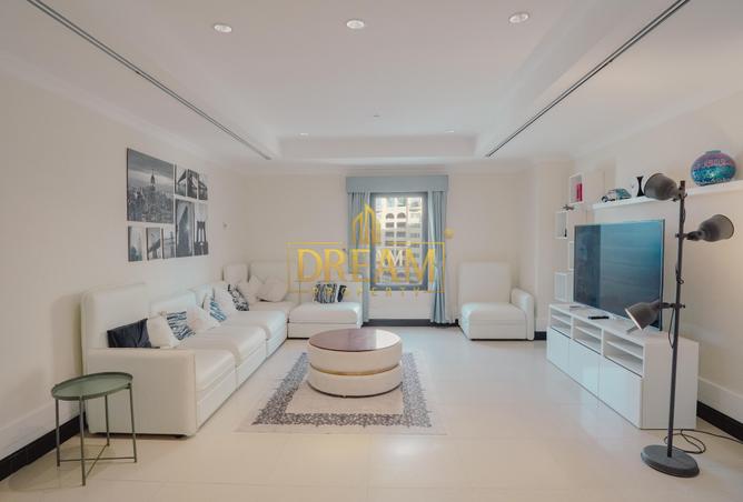 918261 - Property Image 2