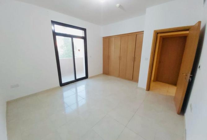 974289 - Property Image 3