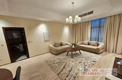 Living Room image for: Apartment - 2 Bedrooms - 3 Bathrooms for rent in Giardino Gardens - Giardino Villas - The Pearl Island - Doha, Image 1