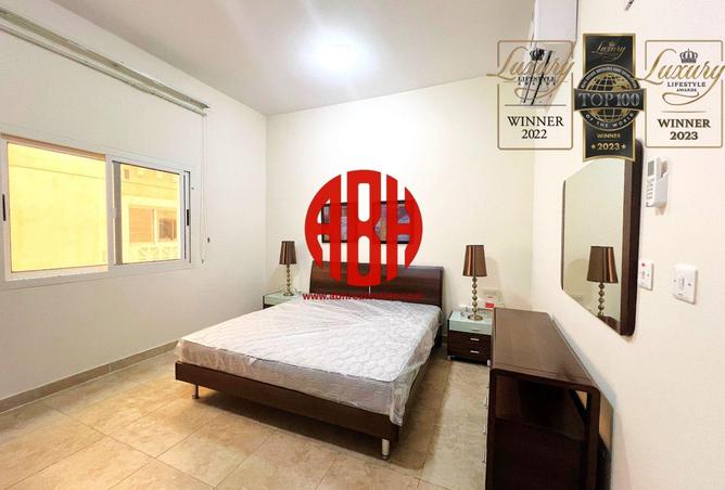 963818 - Property Image 2