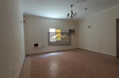 Apartment - 3 Bedrooms - 2 Bathrooms for rent in Fereej Bin Mahmoud - Doha