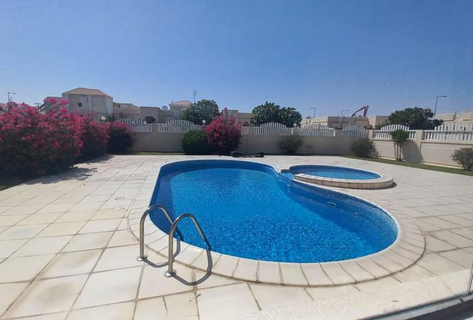 941669 - Property Image 2