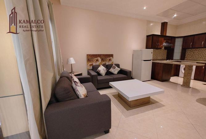 958405 - Property Image 2