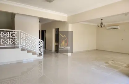 Empty Room image for: Compound - 4 Bedrooms - 4 Bathrooms for rent in Muraikh - AlMuraikh - Doha, Image 1