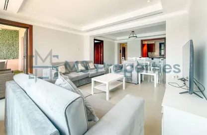 Townhouse - 1 Bedroom - 2 Bathrooms for rent in West Porto Drive - Porto Arabia - The Pearl Island - Doha