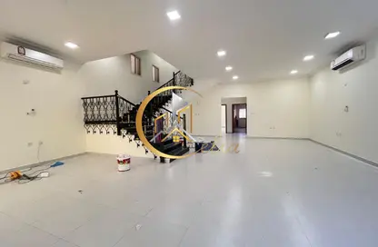 Villa - 5 Bedrooms - 7 Bathrooms for rent in Al Thumama - Al Thumama - Doha