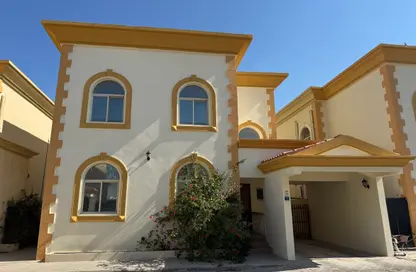 فيلا - 4 غرف نوم - 3 حمامات للايجار في 43 المطار القديم - طريق المطار القديم - الدوحة