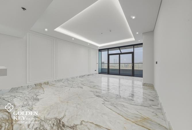 984120 - Property Image 3