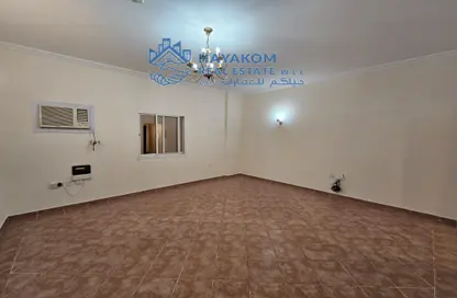 شقة - 3 غرف نوم - 2 حمامات للايجار في ميراج ريزيدنس - فريج بن محمود - الدوحة