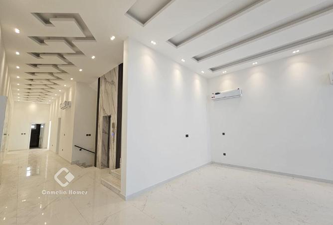 927373 - Property Image 2