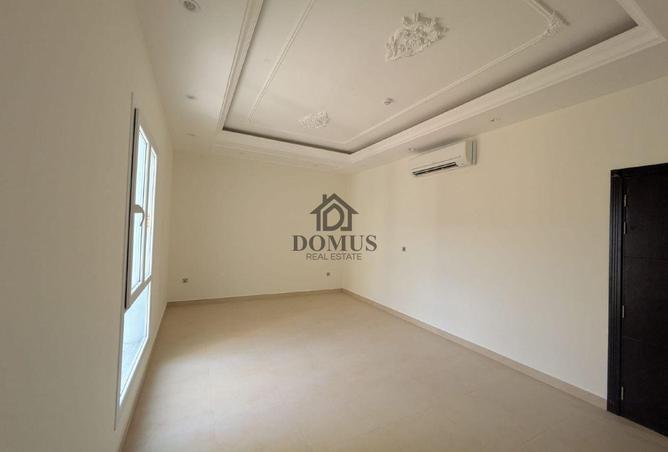 930985 - Property Image 3