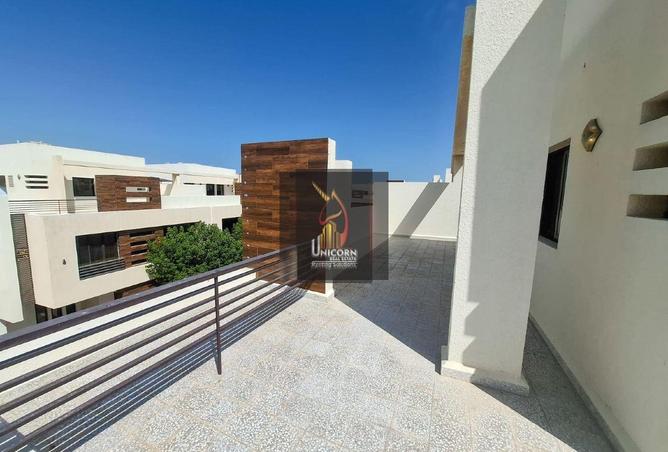 999320 - Property Image 3