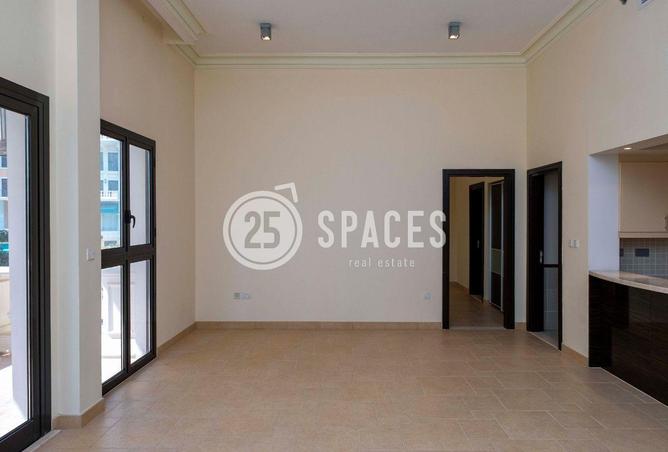 956287 - Property Image 2