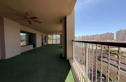 شقة - 2 غرف نوم - 2 حمامات للايجار في طريق بورتو الشرقي - بورتو أرابيا - جزيرة اللؤلؤة - الدوحة