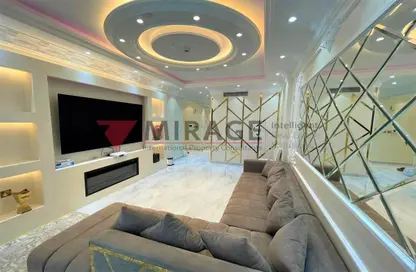 Living Room image for: Apartment - 2 Bedrooms - 3 Bathrooms for sale in Al Erkyah City - Lusail, Image 1