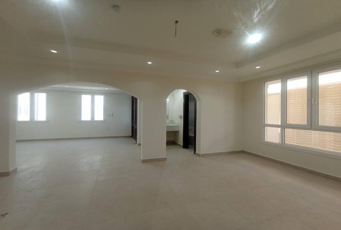 964008 - Property Image 3