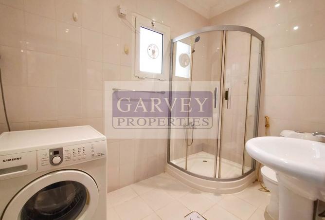 985810 - Property Image 3