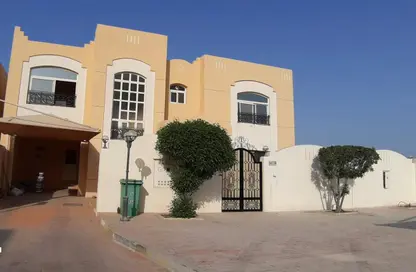 Villa - 4 Bedrooms - 5 Bathrooms for rent in Le mirage corniche - Ras Abu Aboud - Doha