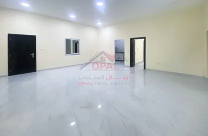 شقة - 3 غرف نوم - 2 حمامات للايجار في روضة الحمامة - الضعاين