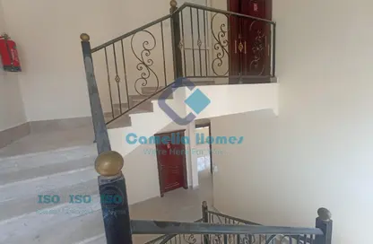مجمع سكني - 6 غرف نوم - 4 حمامات للايجار في شارع ام السنيم - عين خالد - الدوحة