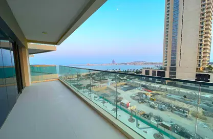 Apartment - 2 Bedrooms - 3 Bathrooms for rent in Marina Tower 23 - Marina District - Lusail