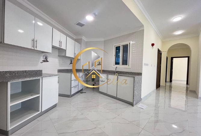 992339 - Property Image 2