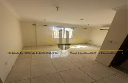 Apartment - 2 Bedrooms - 2 Bathrooms for rent in Madinat Khalifa South - Madinat Khalifa - Doha