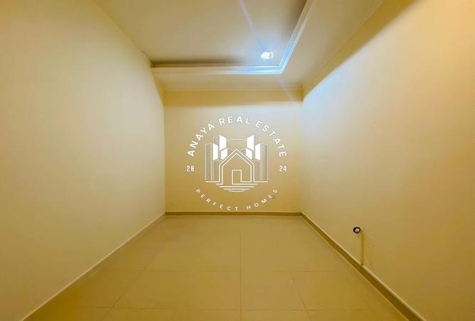 981858 - Property Image 2