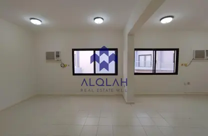 Apartment - 3 Bedrooms - 3 Bathrooms for rent in Al Mansoura - Al Mansoura - Doha