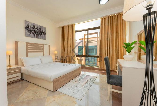 960293 - Property Image 2