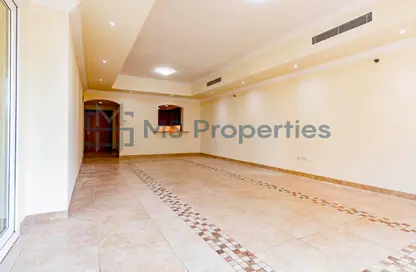 Apartment - 2 Bedrooms - 3 Bathrooms for rent in West Porto Drive - Porto Arabia - The Pearl Island - Doha