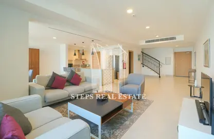 Duplex - 2 Bedrooms - 3 Bathrooms for rent in West Porto Drive - Porto Arabia - The Pearl Island - Doha