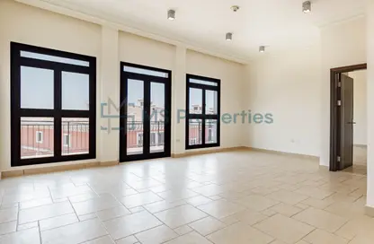 Apartment - 1 Bedroom - 2 Bathrooms for rent in Carnaval - Qanat Quartier - The Pearl Island - Doha