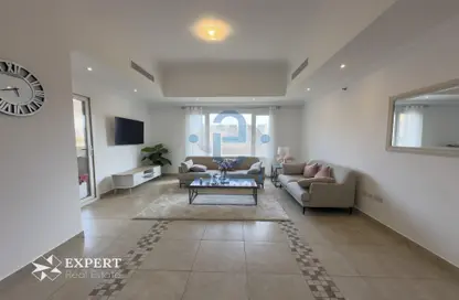 Apartment - 2 Bedrooms - 3 Bathrooms for rent in East Porto Drive - Porto Arabia - The Pearl Island - Doha