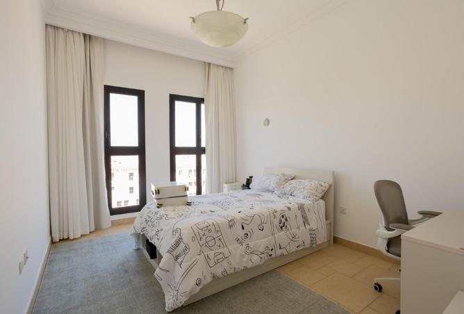 929435 - Property Image 2