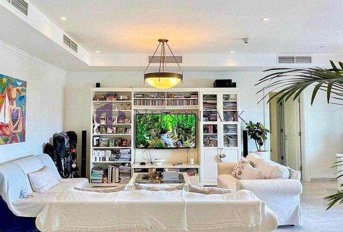 989531 - Property Image 2